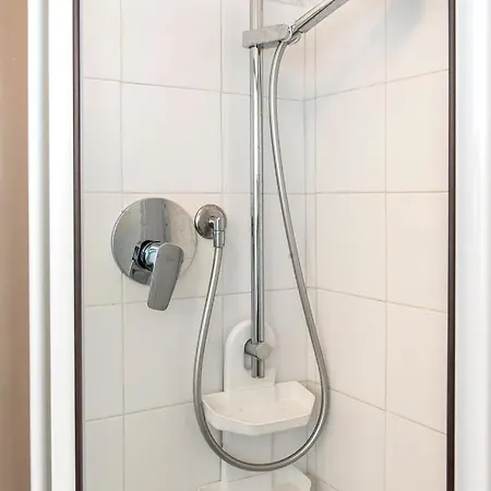 M261 - Marcelli, Trilocale Ristrutturato Con Terrazzo Vista Mare Pt *