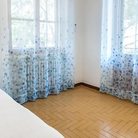 M261 - Marcelli, Trilocale Ristrutturato Con Terrazzo Vista Mare Pt