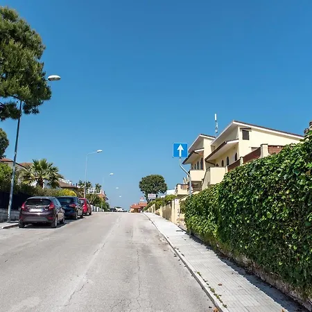 M261 - Marcelli, Trilocale Ristrutturato Con Terrazzo Vista Mare Pt * Marcelli