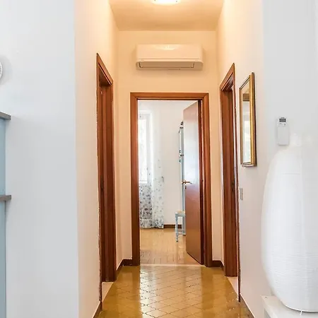 M261 - Marcelli, Trilocale Ristrutturato Con Terrazzo Vista Mare Pt Appartement *