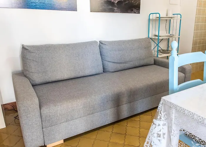 M261 - Marcelli, Trilocale Ristrutturato Con Terrazzo Vista Mare Pt *